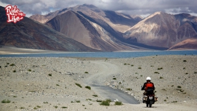 riding-with-lakes-and-mountains