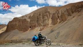 unique-rock-formations-at-sarchu